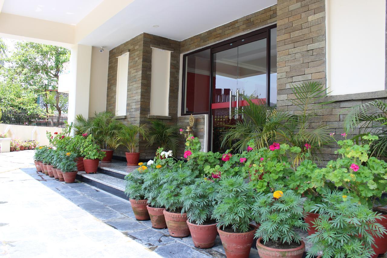 Tuki Resort Pokhara Eksteriør billede